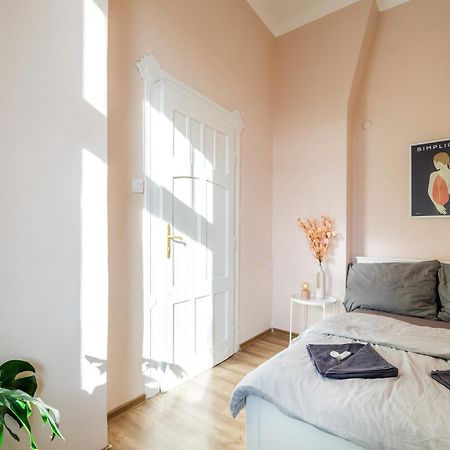 Golbarg Synagoge Apartment In Heart Of City Budapest Extérieur photo